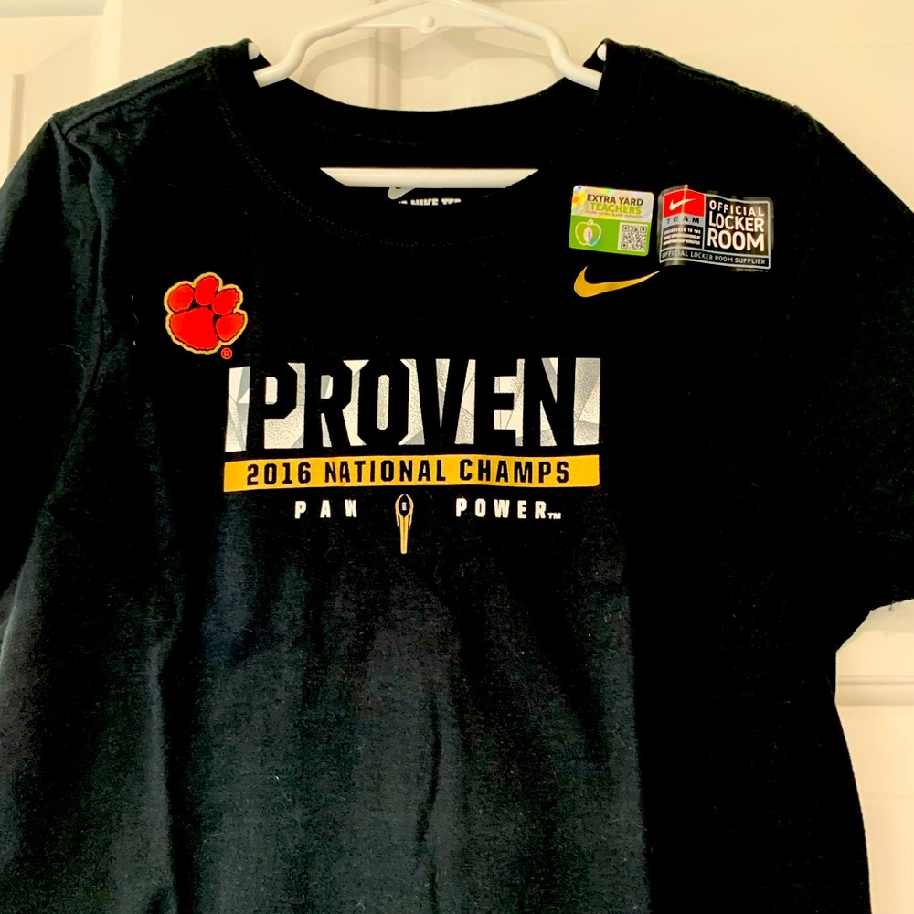 New With Tags Nike Clemson Tigers Tee